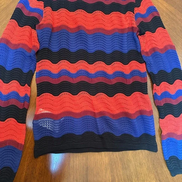 Missoni Multicolor Wave Knit Sweater – Iconic Pattern - Picture 9 of 11